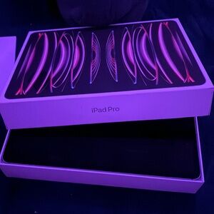 iPad Pro 12.9 inch (6th Generation)